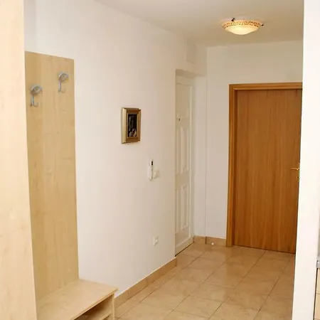 Studio 3093b * Vinjerac