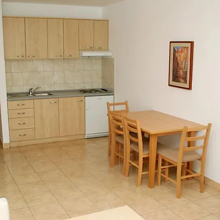 Studio 3093b